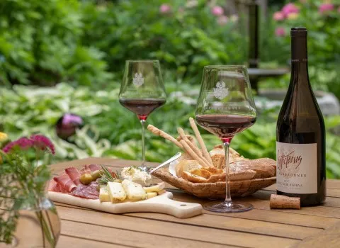 Tiefenbrunner_Bistro Castel Turmhof_Hofstattbrettl